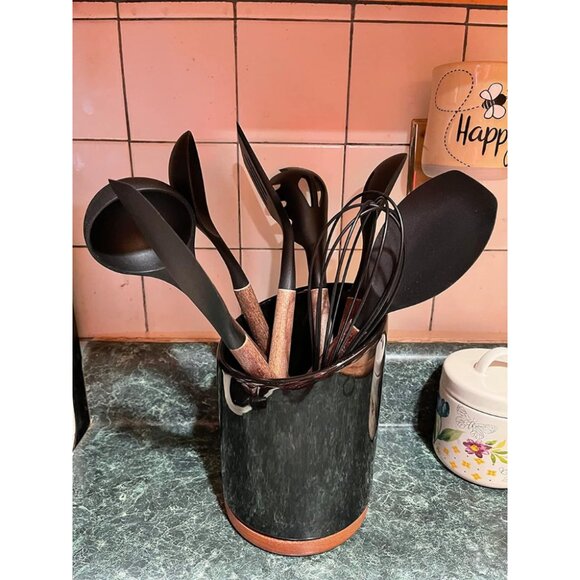 8-Piece Kitchen Set with Natural Acacia Wooden Handles,Food-Grade Silicone - Picture 6 of 16